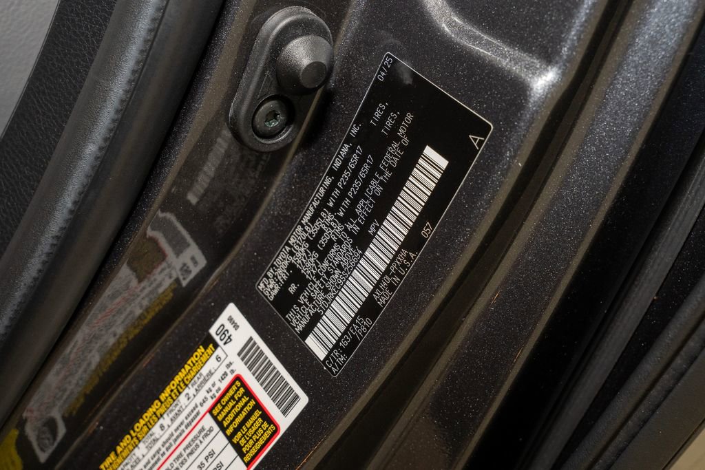 Used 2025 Toyota Sienna XLE image 23