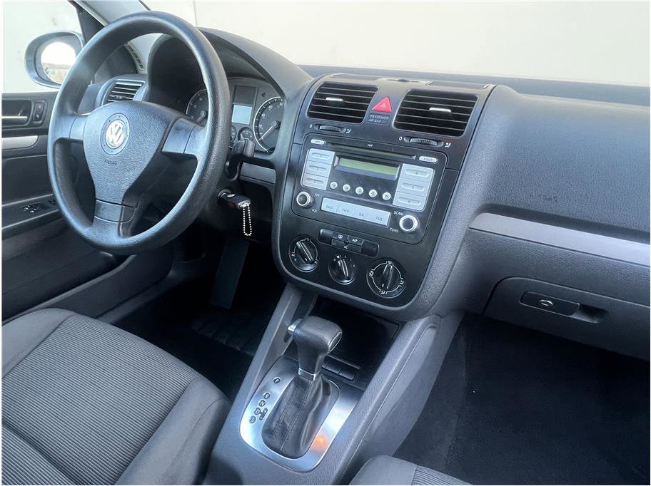 Used 2009 Volkswagen Rabbit S image 27