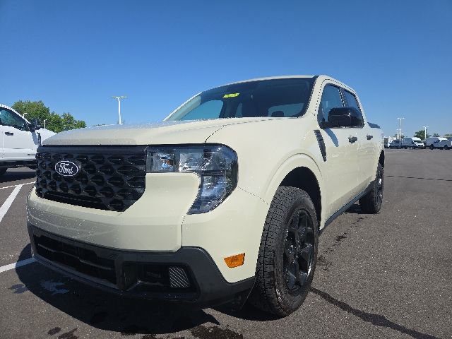 Certified 2025 Ford Maverick XLT w/ XLT Luxury Package AWD/4WD image 2