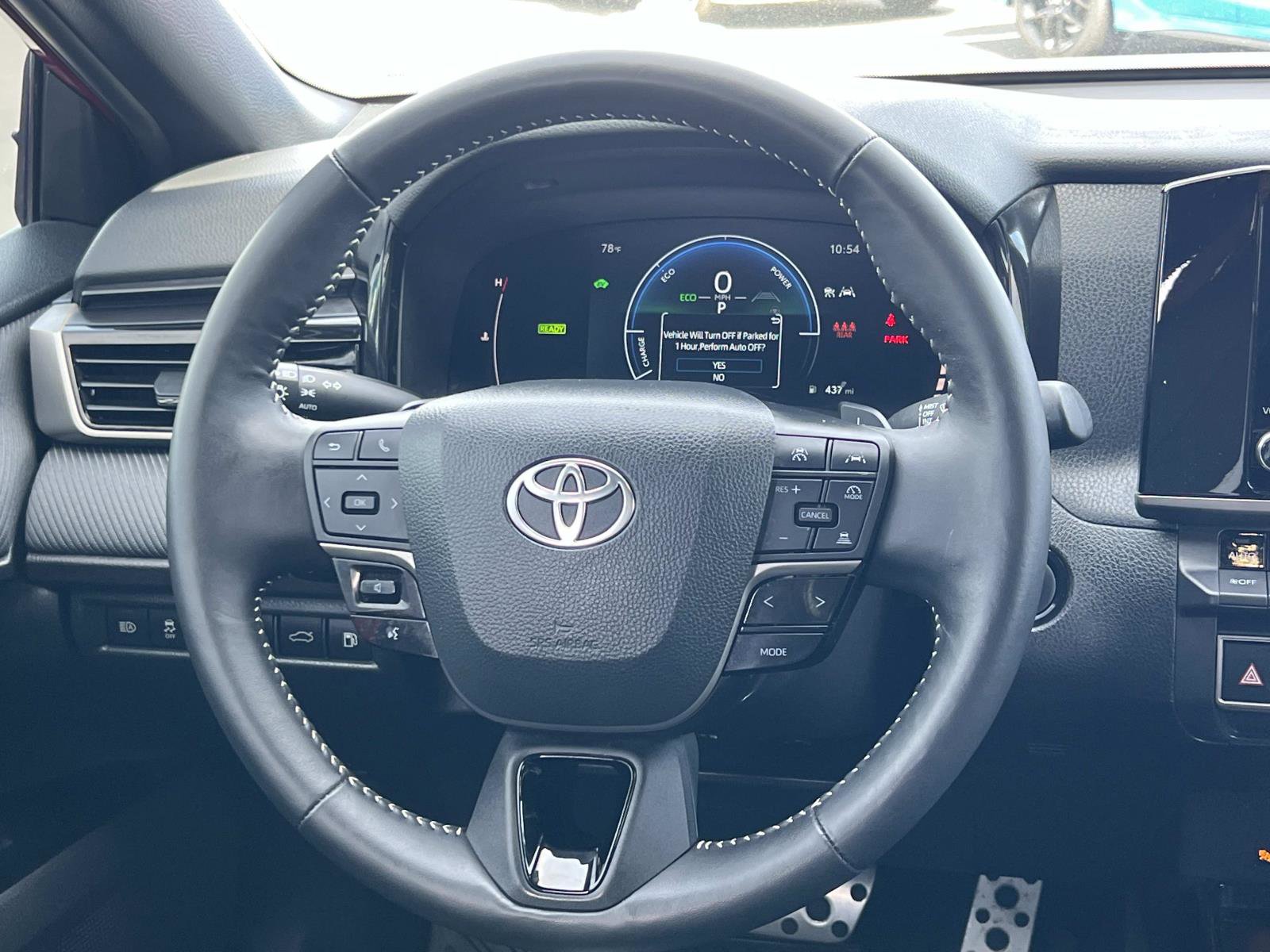 Used 2025 Toyota Camry SE w/ Convenience Package image 8