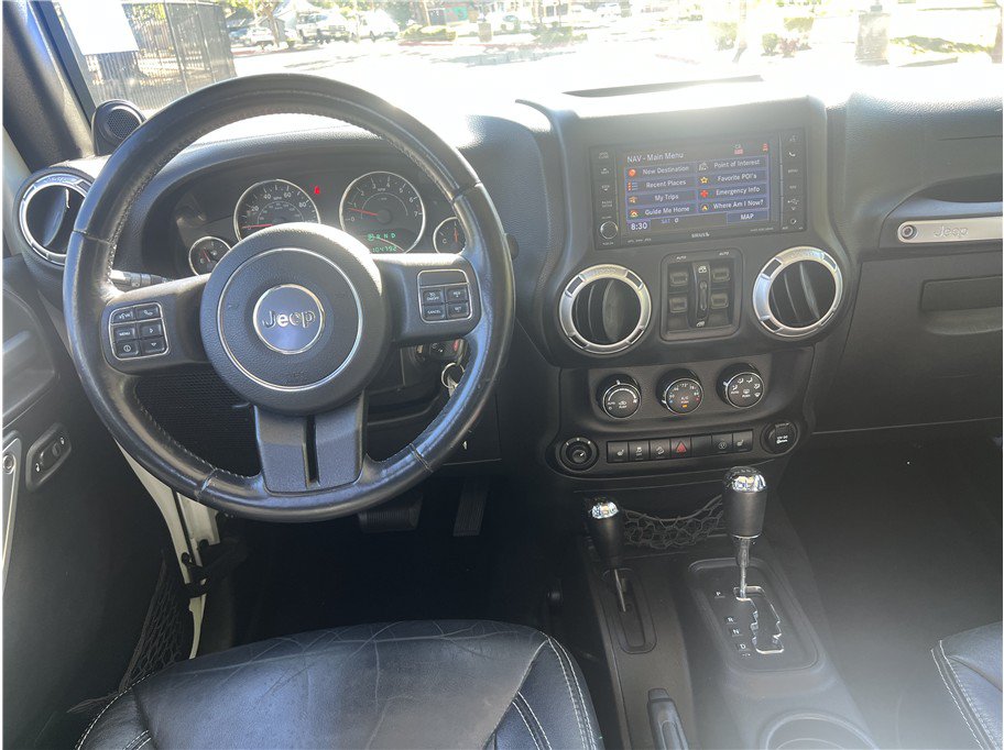 Used 2013 Jeep Wrangler Unlimited Rubicon w/ Connectivity Group AWD/4WD image 15