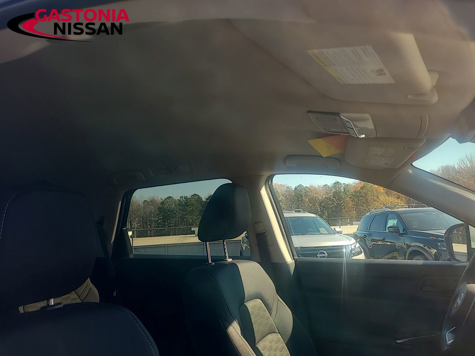 Used 2024 Nissan Pathfinder SV image 26