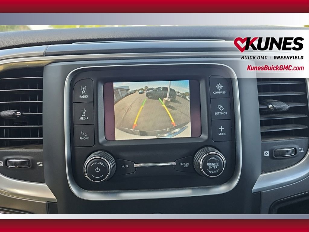 Used 2022 RAM 1500 Classic SLT AWD/4WD image 17