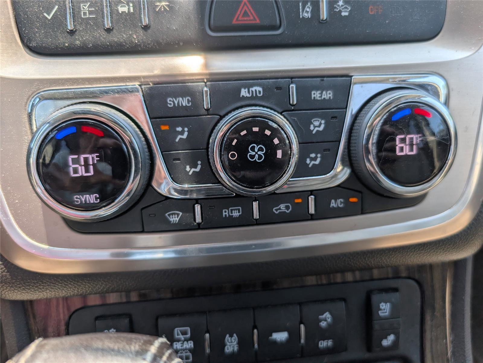 Used 2015 GMC Acadia Denali FWD image 16