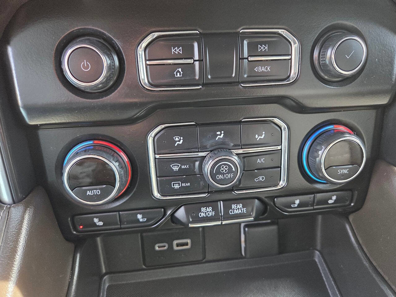 Used 2021 Chevrolet Tahoe Z71 w/ Z71 Off-Road Package image 19