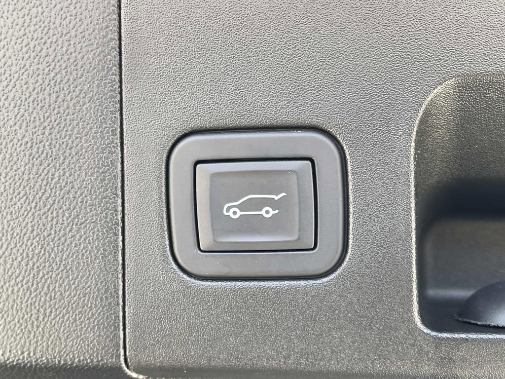 Certified 2025 Cadillac XT5 Premium Luxury image 13