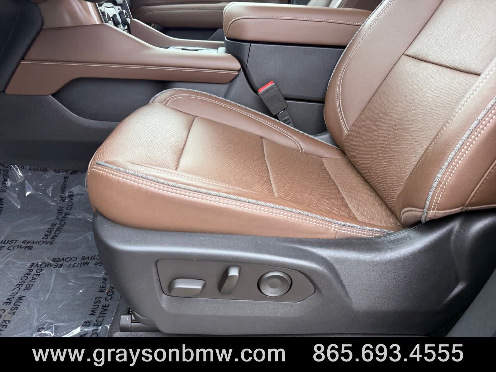 Used 2023 Chevrolet Tahoe High Country AWD/4WD image 12