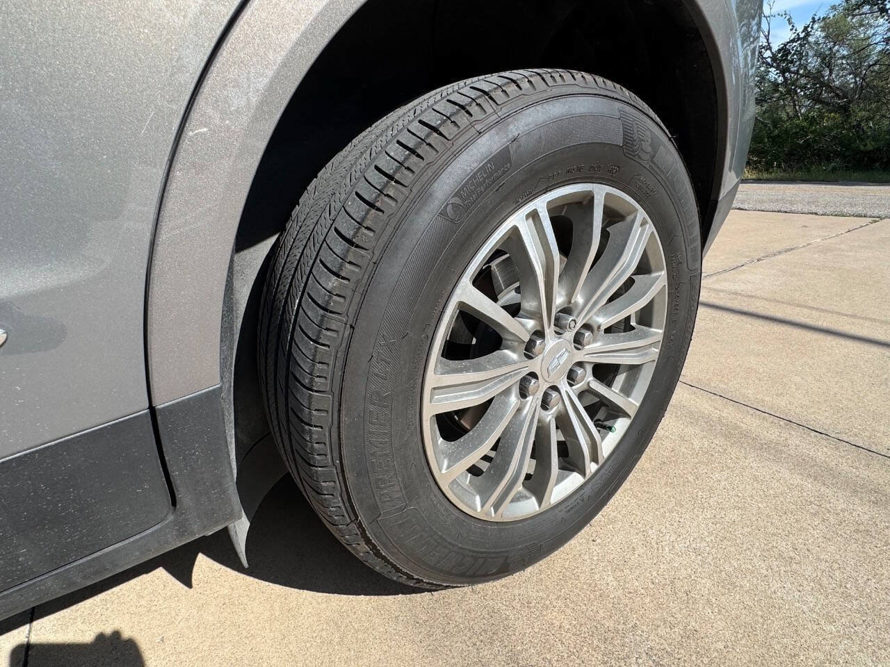 Used 2017 Cadillac XT5 Luxury w/ Driver Awareness Package FWD image 31