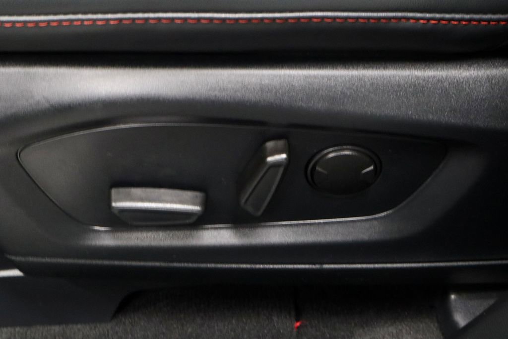 Used 2025 Ford Explorer ST-Line image 25