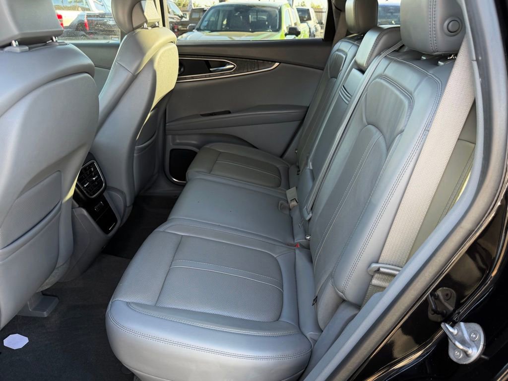 Used 2019 Lincoln Nautilus Reserve image 30