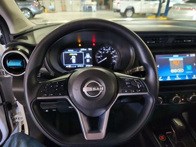 Used 2024 Nissan Kicks SV FWD image 11