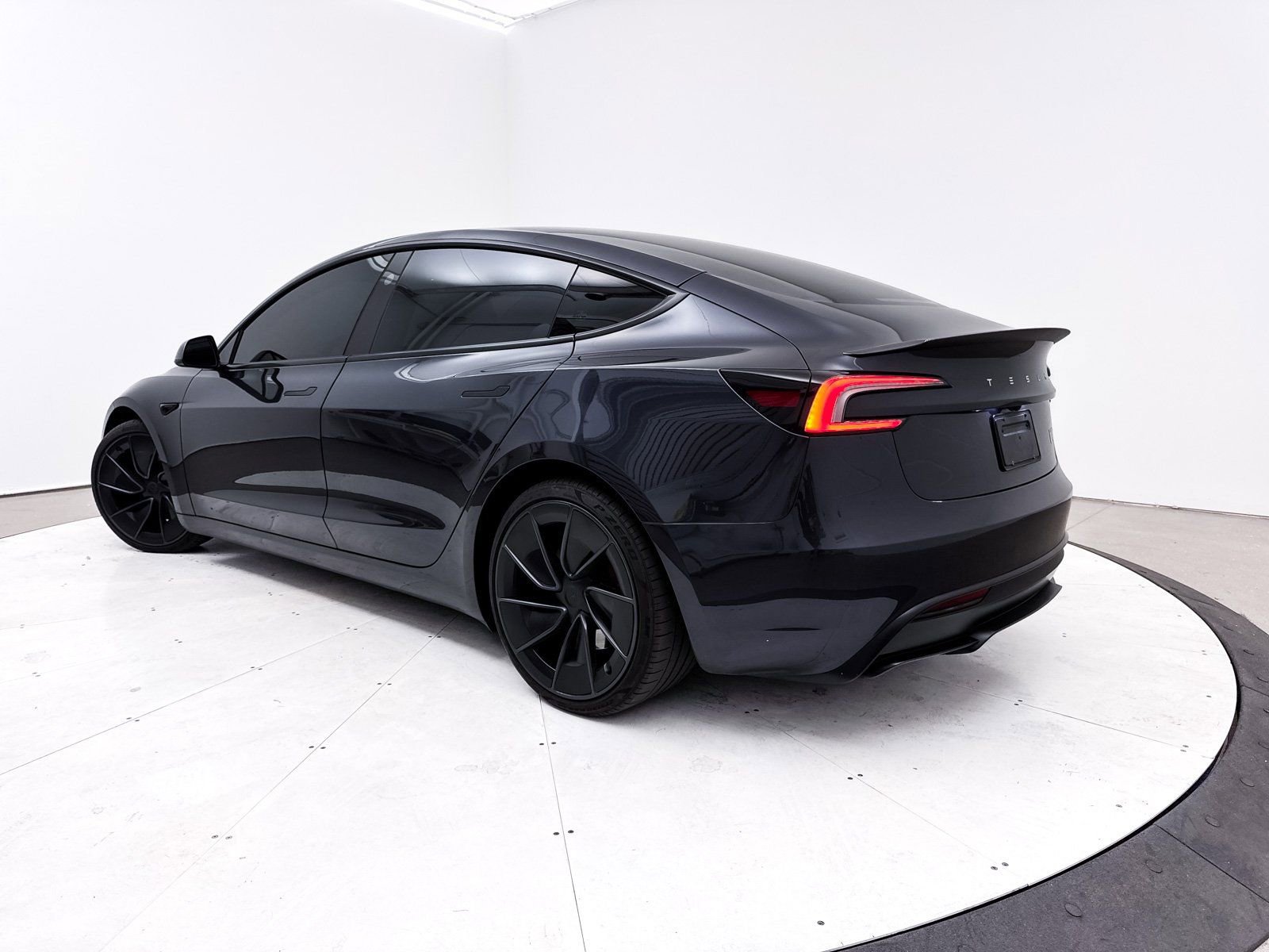 Used 2024 Tesla Model 3 Performance image 2