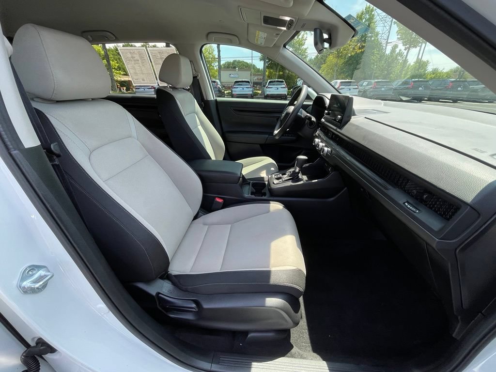 Certified 2025 Honda CR-V LX image 32