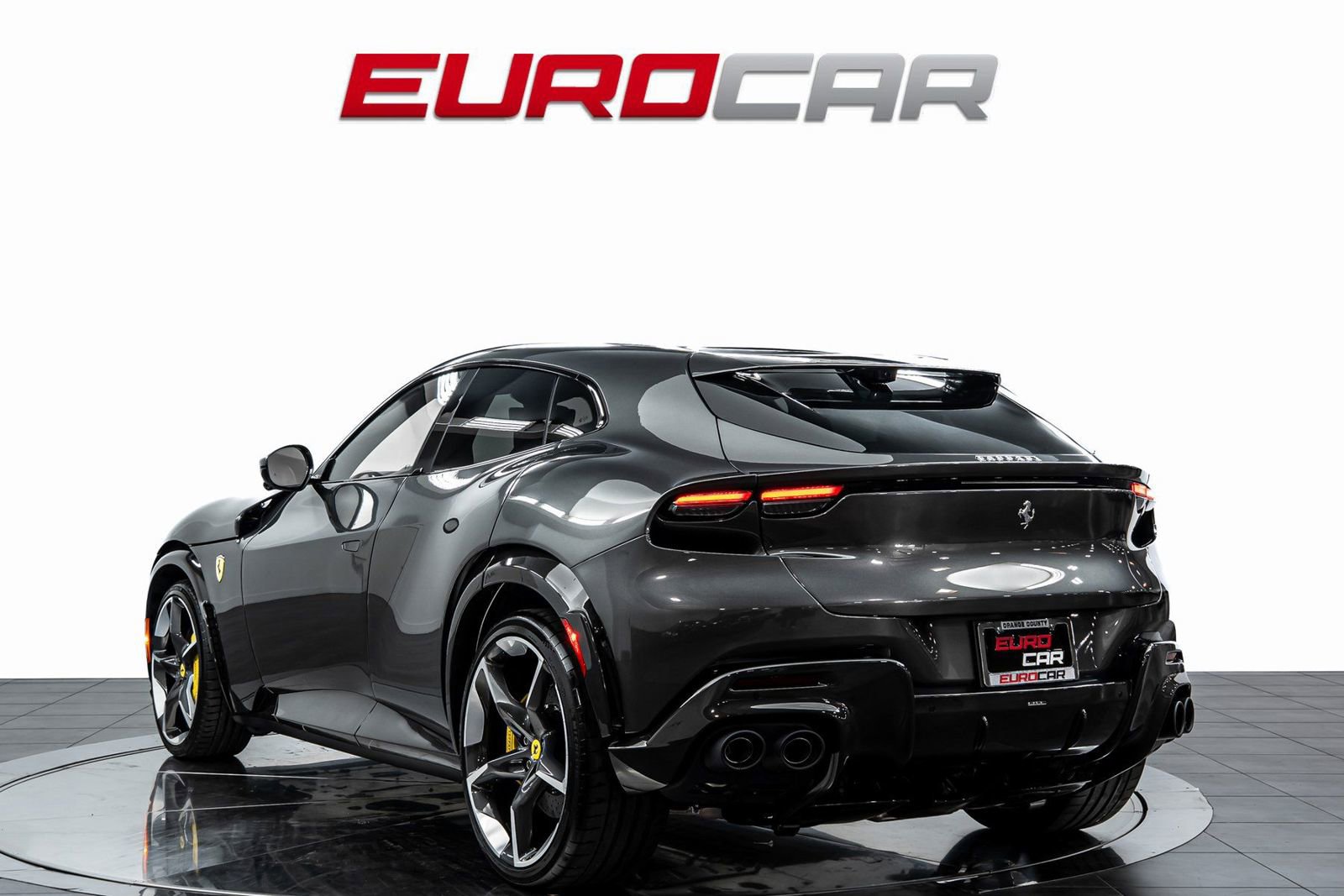 Used 2025 Ferrari Purosangue AWD/4WD image 4