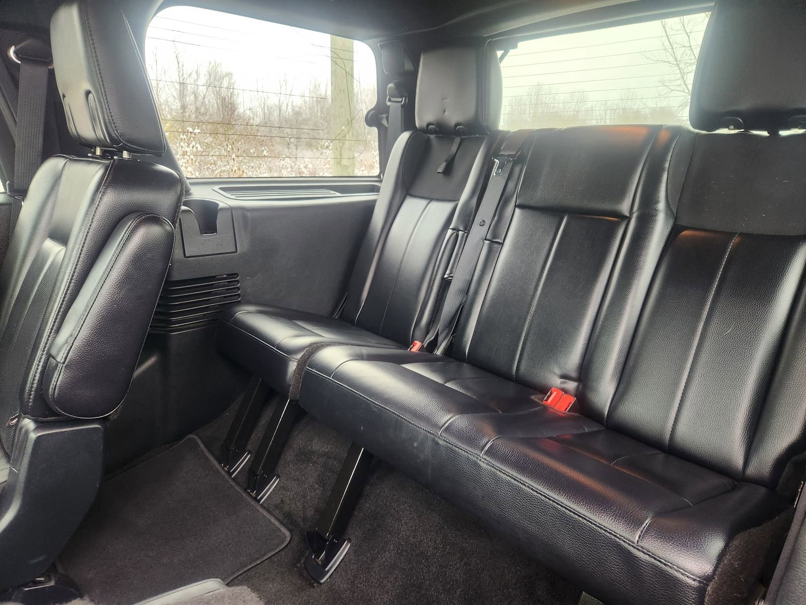 Used 2017 Ford Expedition Limited image 29