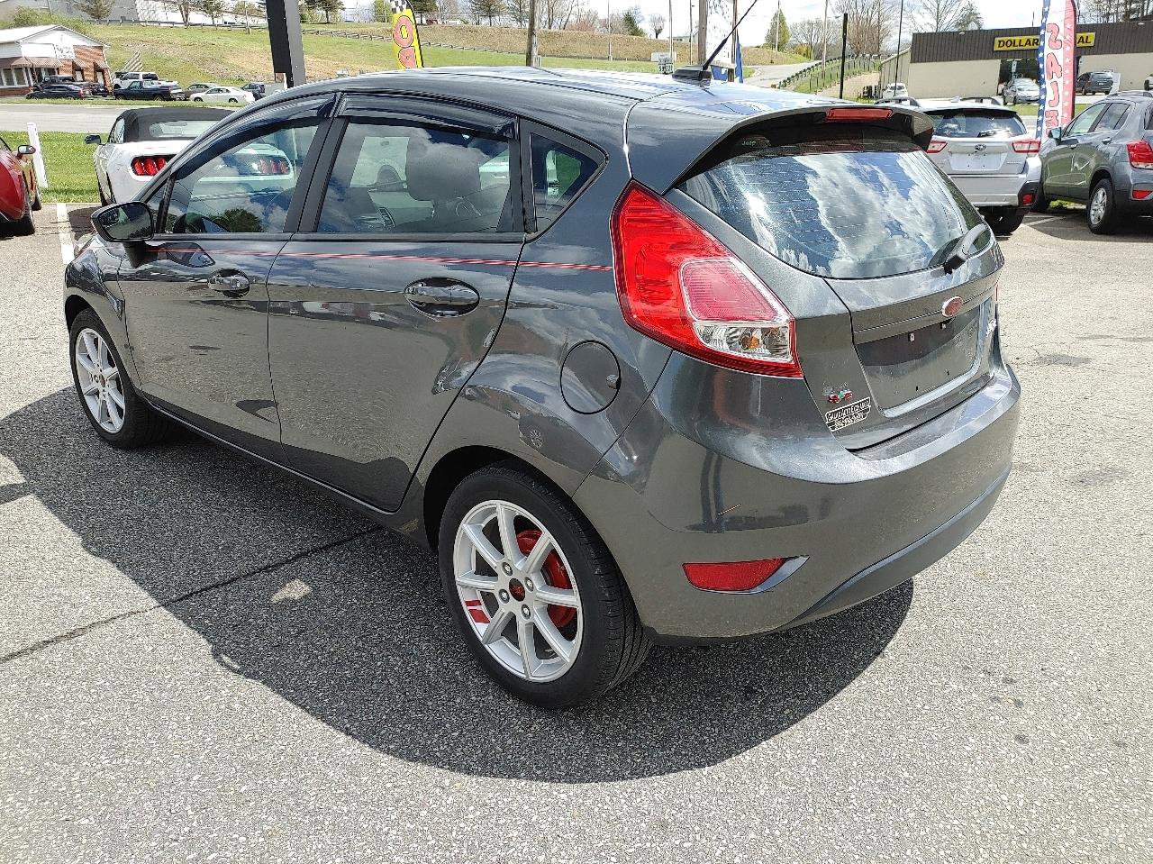 Used 2019 Ford Fiesta SE w/ Equipment Group 201A FWD image 3
