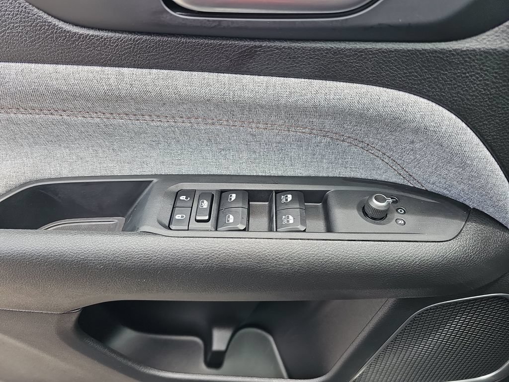 Used 2023 Jeep Compass Latitude AWD/4WD image 26