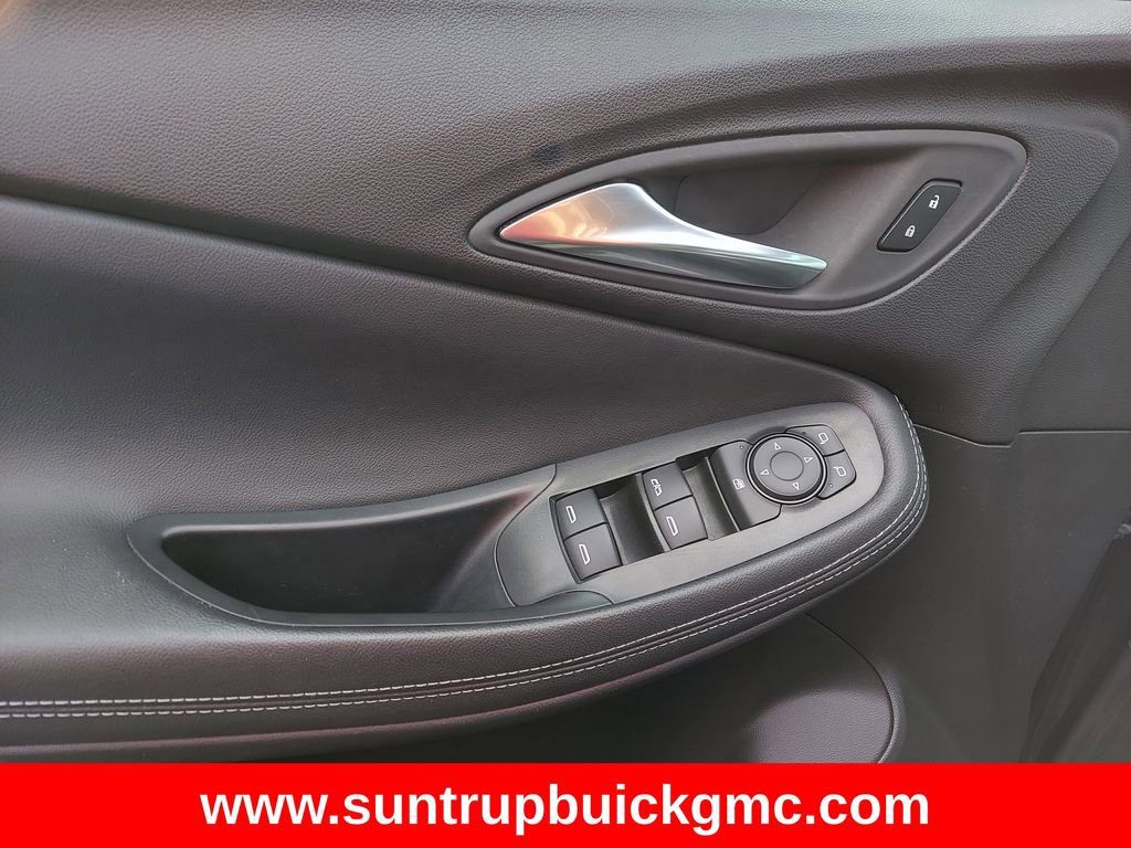 Used 2024 Buick Encore GX Sport Touring image 16
