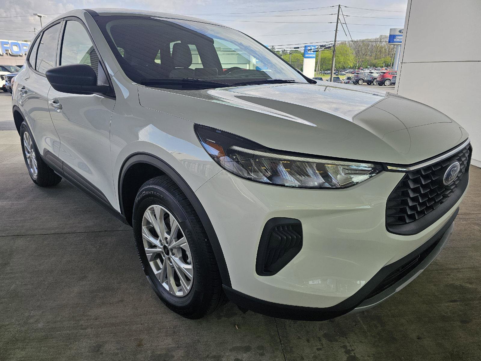 Used 2025 Ford Escape Active w/ Cold Weather Package AWD/4WD image 7