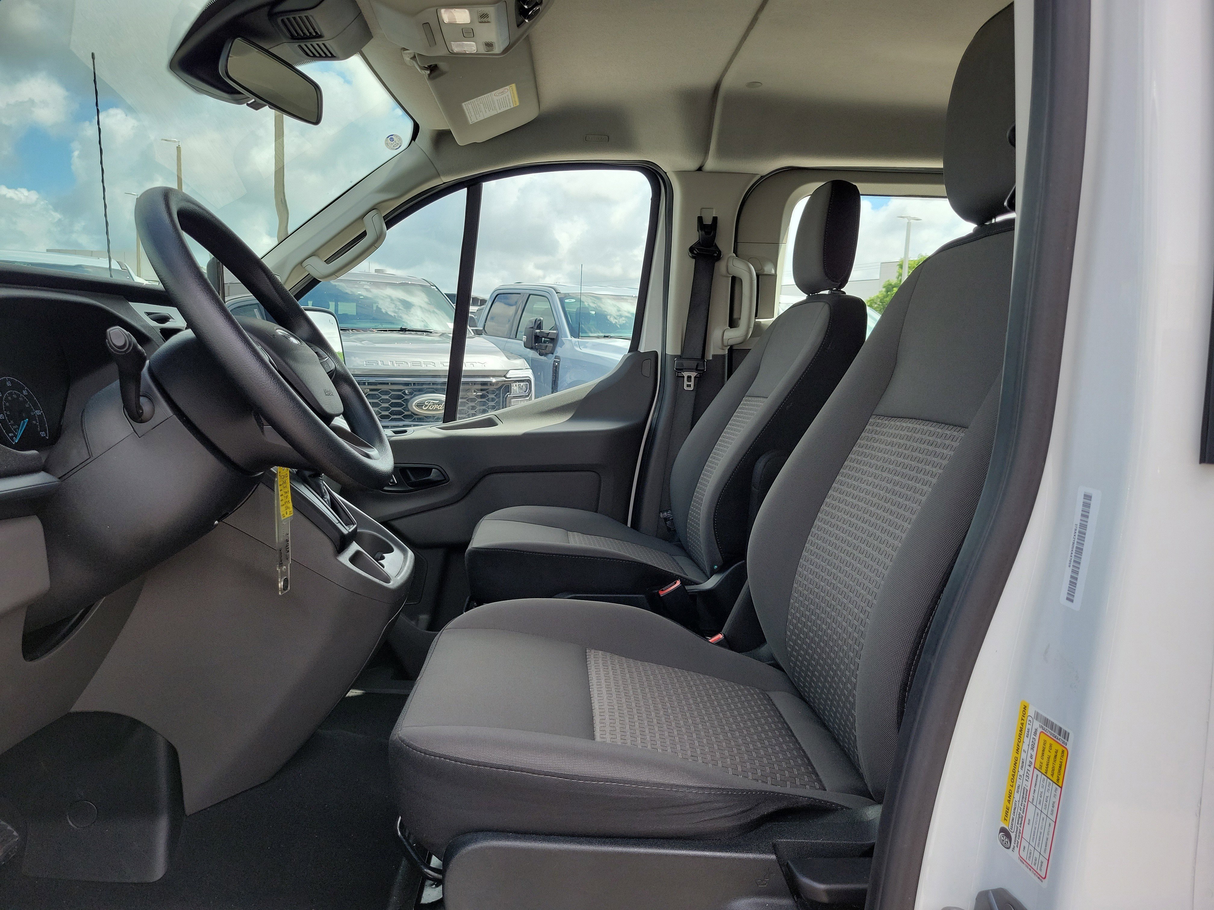 Used 2025 Ford Transit 350 XLT RWD image 30