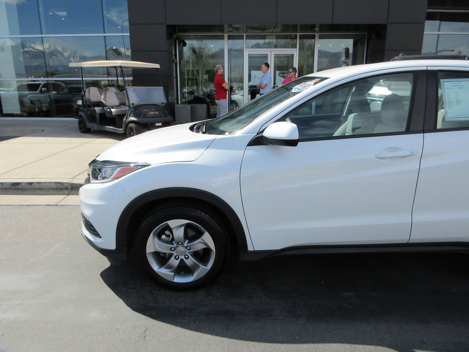 Used 2021 Honda HR-V LX image 2