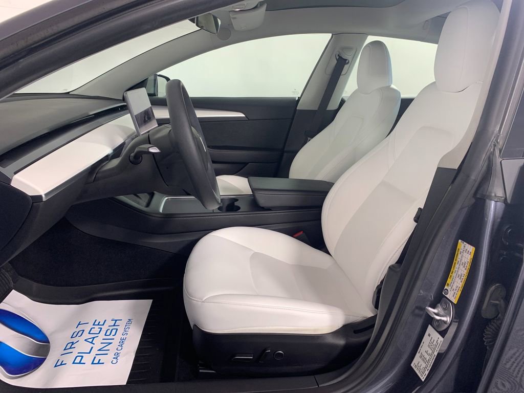 Used 2023 Tesla Model 3 Standard Range image 16