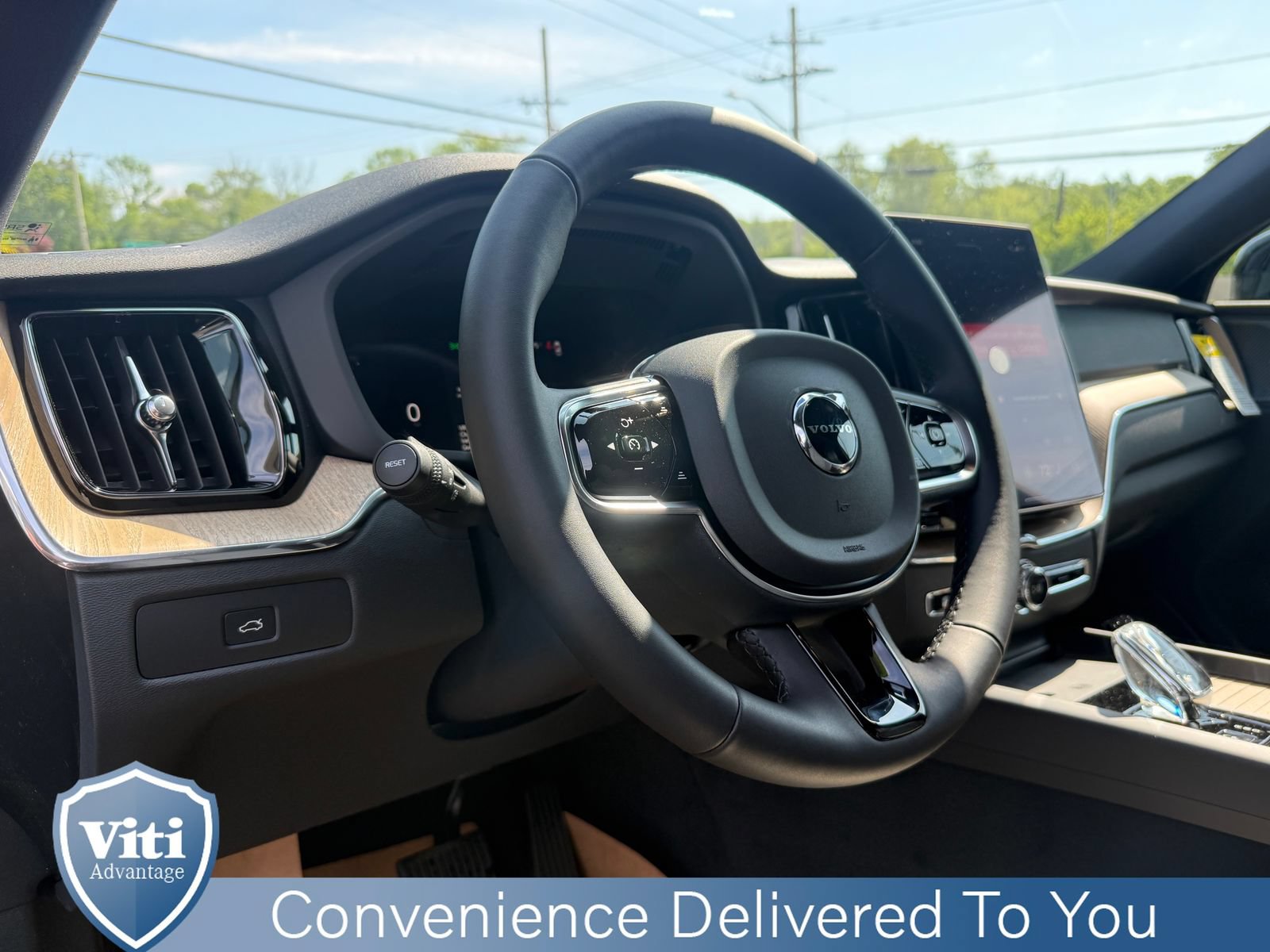 New 2026 Volvo XC60 B5 Plus w/ Protection Package Premier AWD/4WD image 12