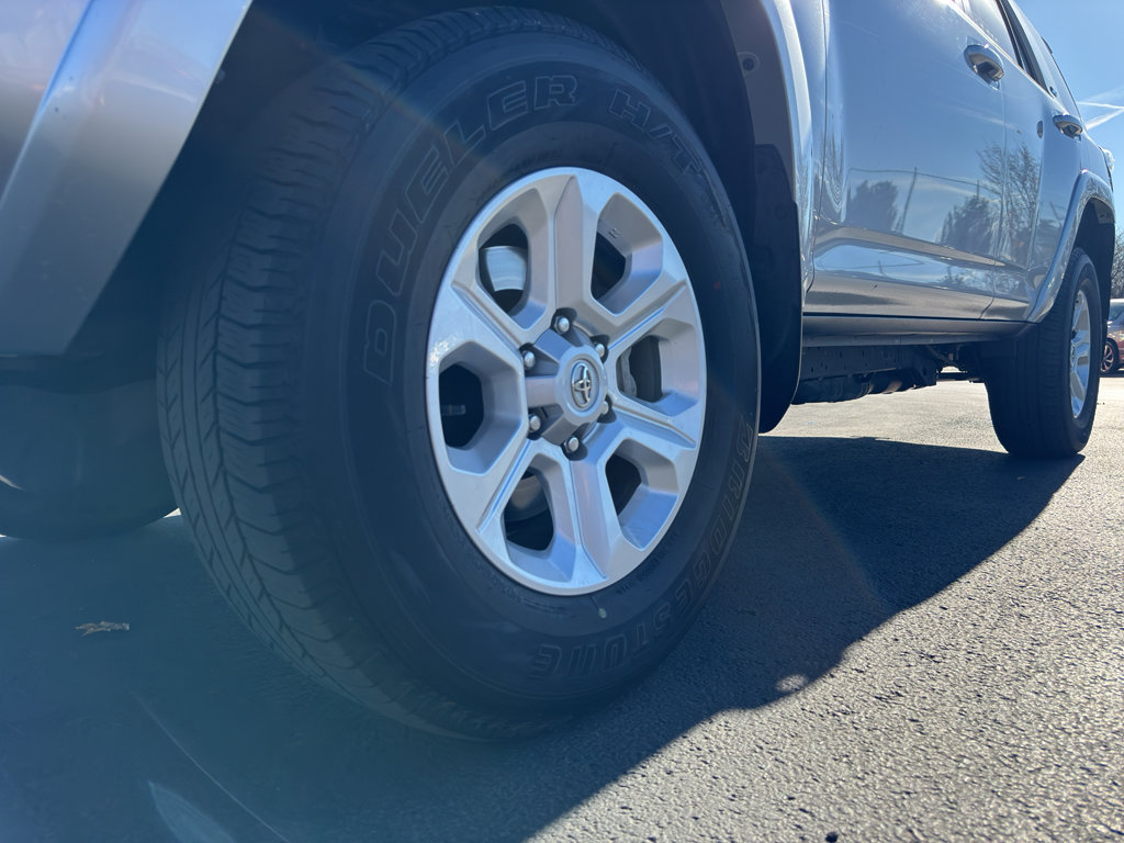 Used 2024 Toyota 4Runner SR5 Premium w/ Moonroof Package image 24