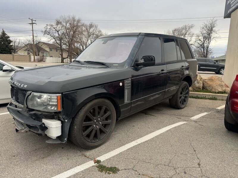 Used 2011 Land Rover Range Rover Supercharged AWD/4WD image 2