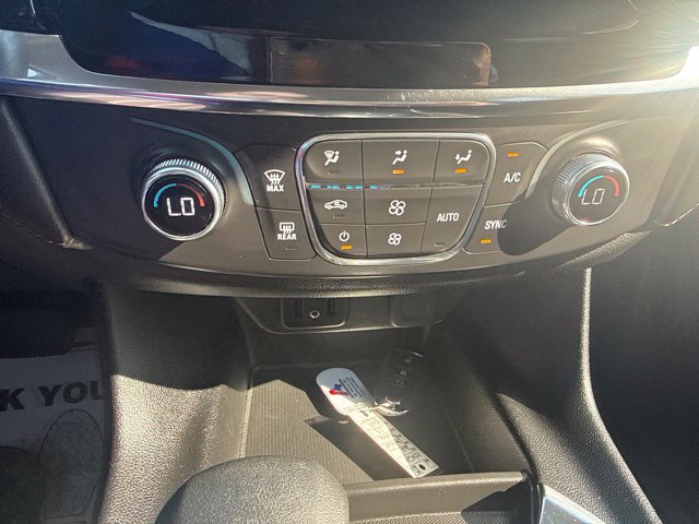 Used 2021 Chevrolet Traverse LS FWD image 24