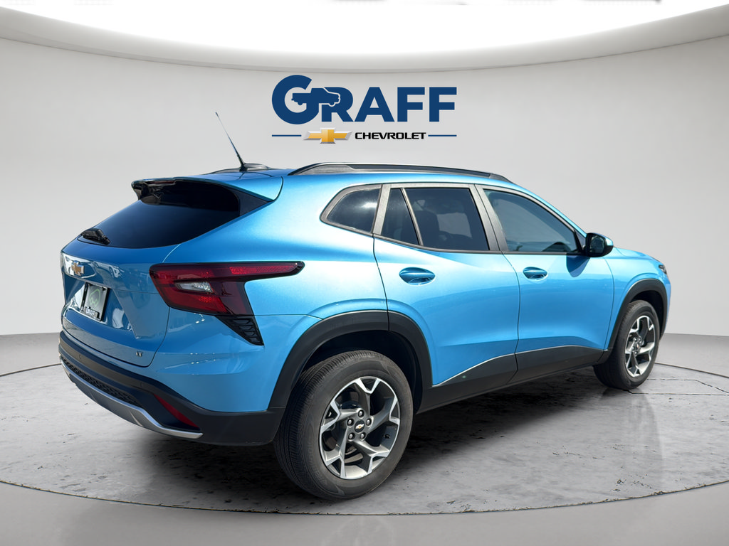 Used 2025 Chevrolet Trax LT w/ Driver Confidence Package FWD image 8