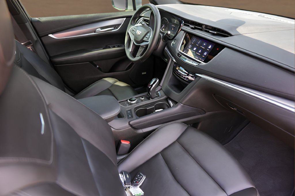 Certified 2024 Cadillac XT5 Luxury FWD image 29