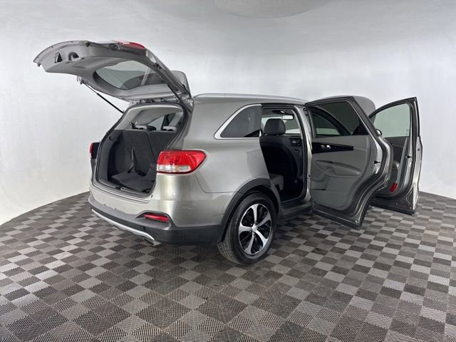 Used 2016 Kia Sorento EX image 16