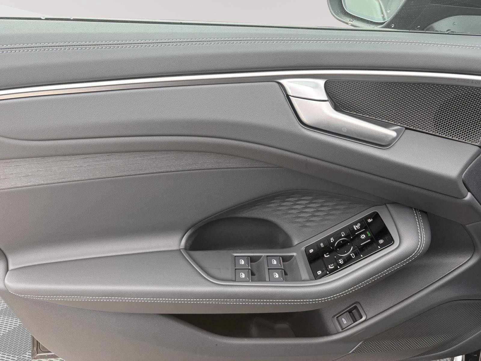New 2026 Audi A6 Premium Plus AWD/4WD image 12