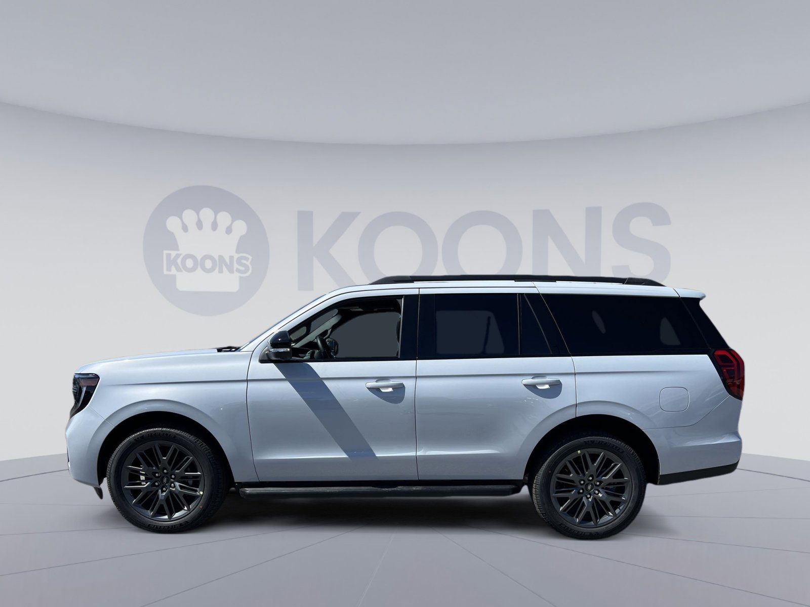 New 2026 Ford Expedition Platinum image 2