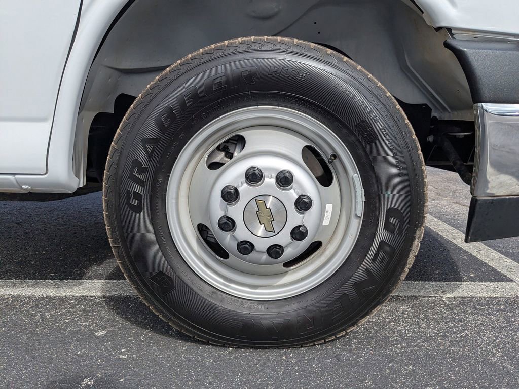 New 2025 Chevrolet Express 4500 Extended w/ Power Convenience Package image 11