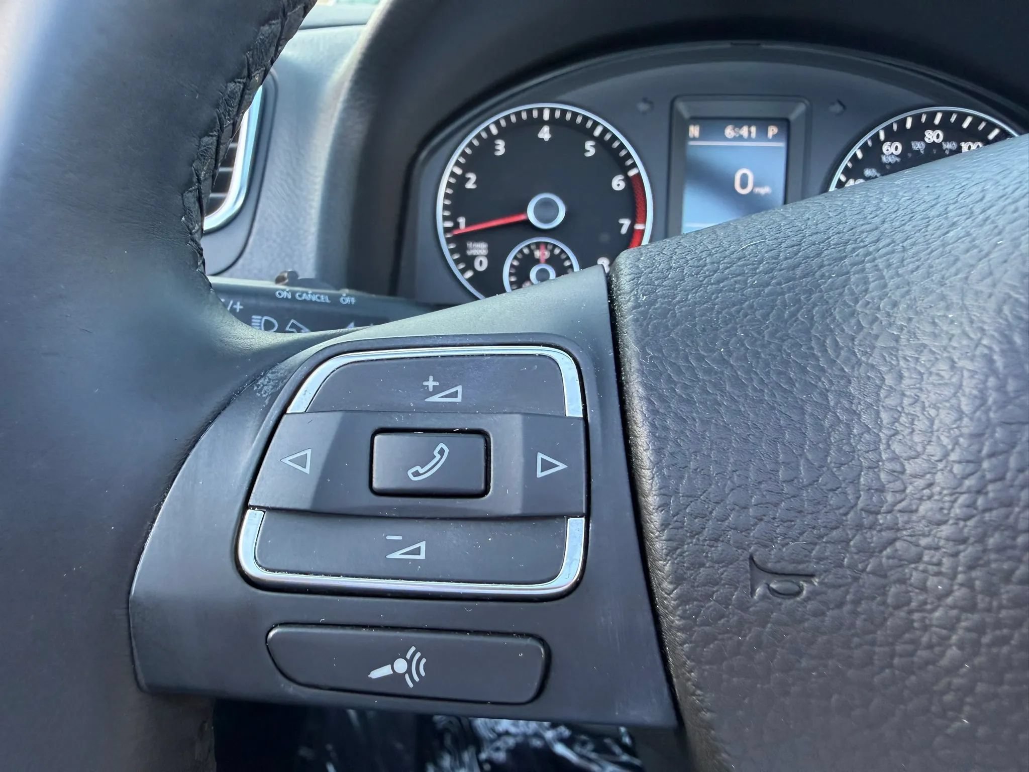 Used 2015 Volkswagen Eos Komfort FWD image 26