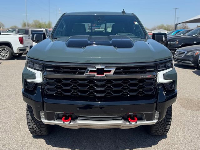 Used 2025 Chevrolet Silverado 1500 ZR2 w/ Technology Package AWD/4WD image 2