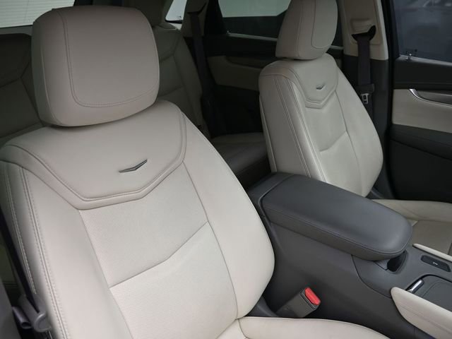 Used 2018 Cadillac XT5 Luxury w/ Driver Awareness Package image 39