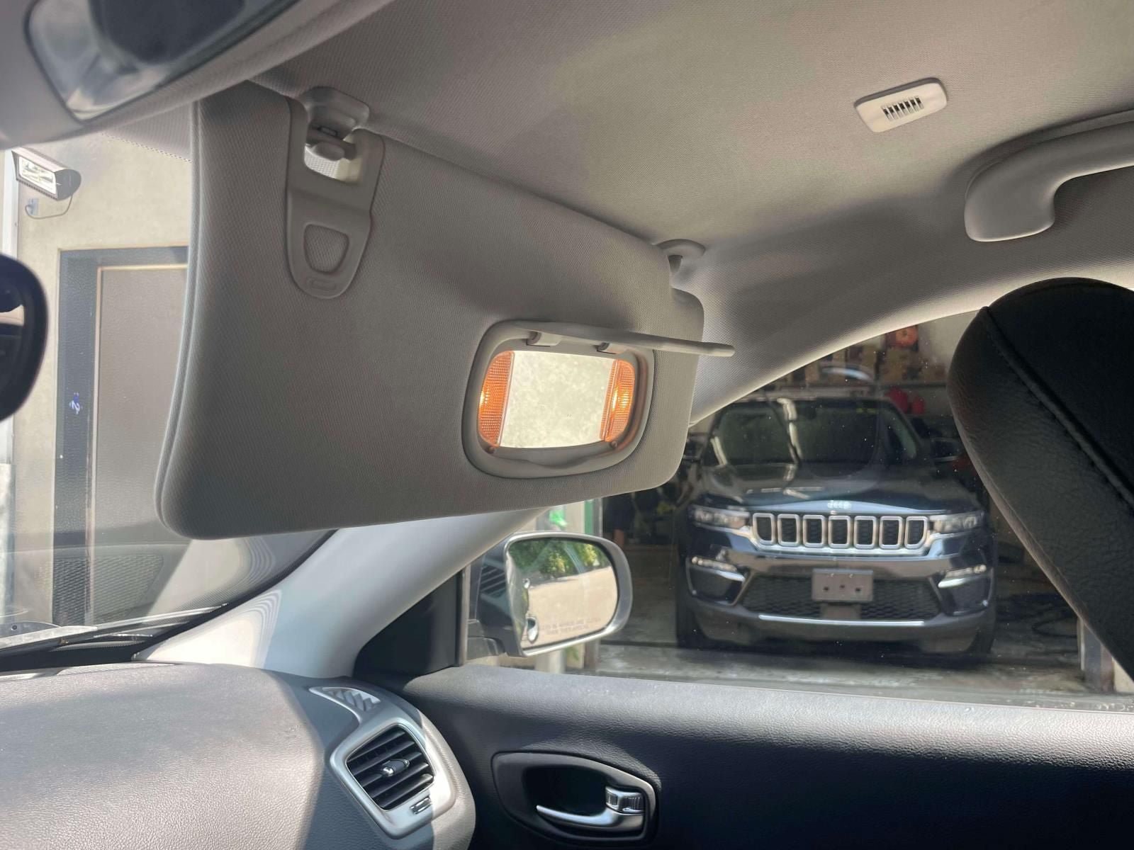 Used 2018 Jeep Compass Latitude w/ Popular Equipment Group AWD/4WD image 32