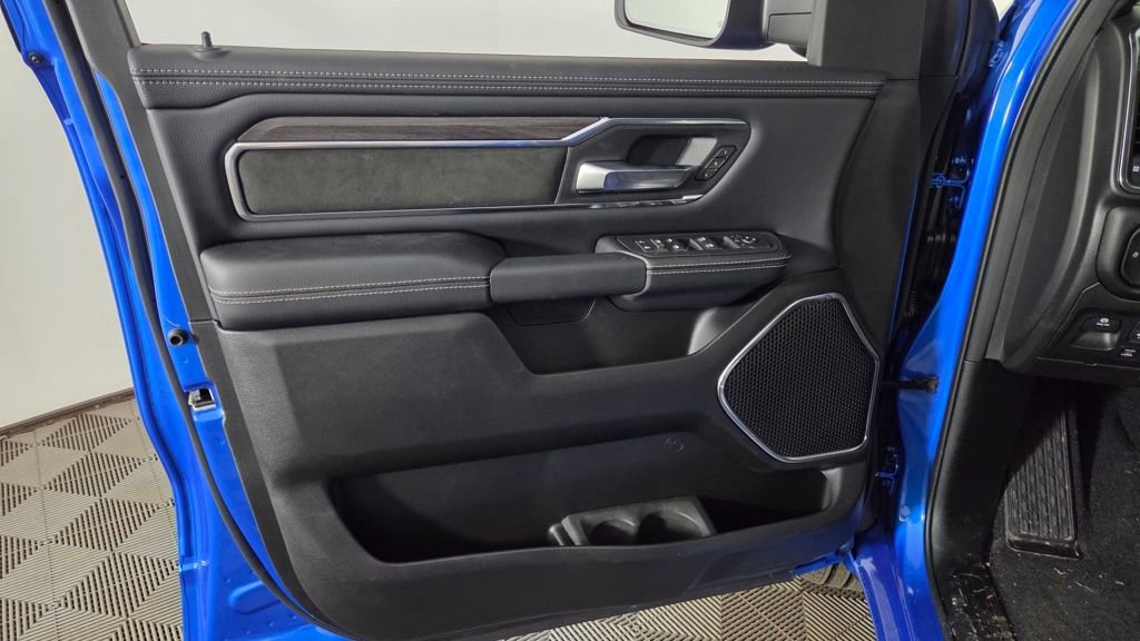 New 2026 RAM 1500 Laramie w/ Night Edition AWD/4WD image 11