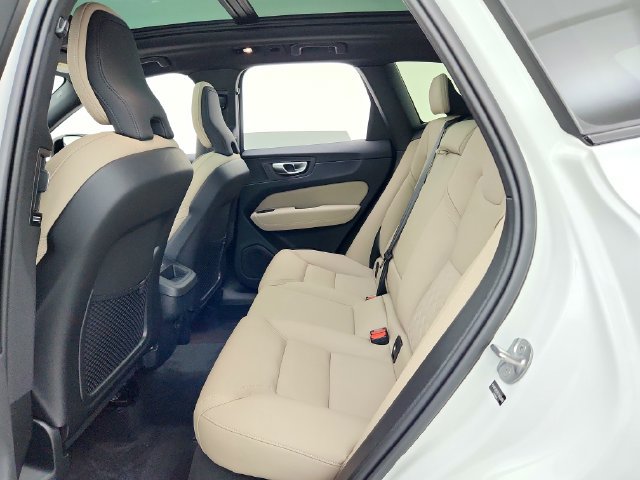 New 2026 Volvo XC60 B5 Plus w/ Protection Package Premier AWD/4WD image 24
