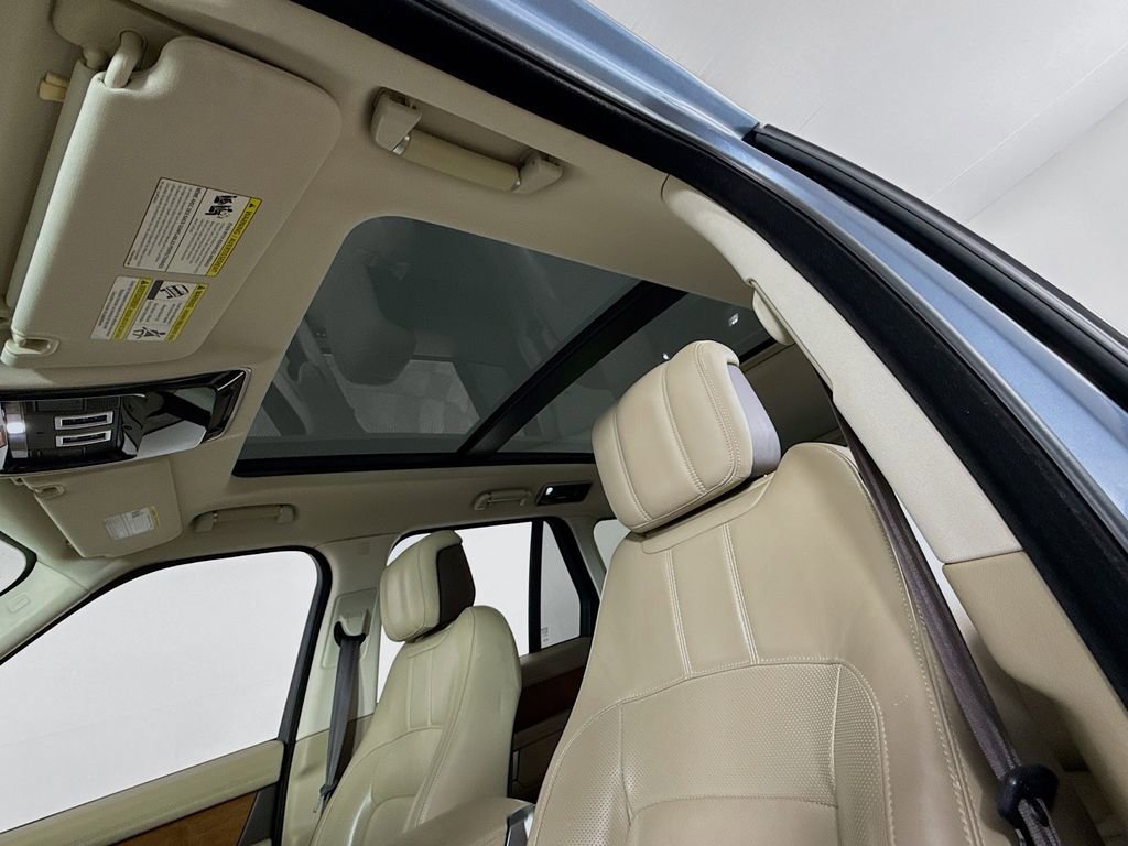 Used 2019 Land Rover Range Rover HSE AWD/4WD image 24