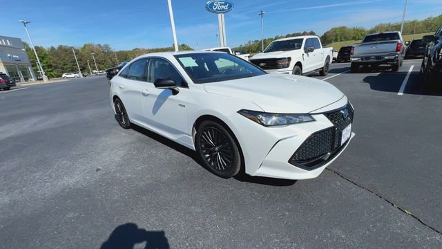 Used 2020 Toyota Avalon XSE w/ All Weather Liner Package FWD image 2