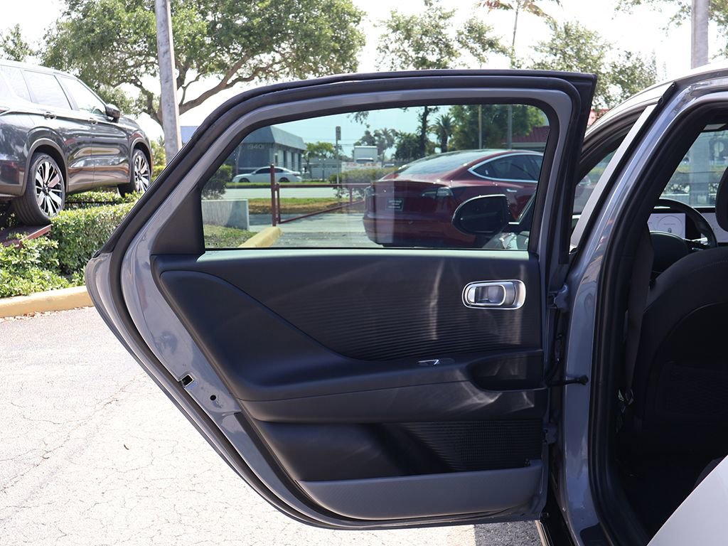 Used 2024 Hyundai Ioniq 6 SE RWD image 22