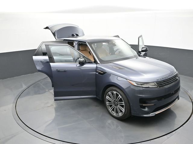 Used 2025 Land Rover Range Rover Sport Dynamic SE image 32