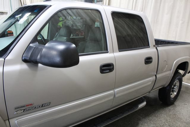 Used 2005 Chevrolet Silverado 2500 LT w/ Heavy-Duty Power Package AWD/4WD image 7