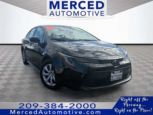 Used 2023 Toyota Corolla LE image 1