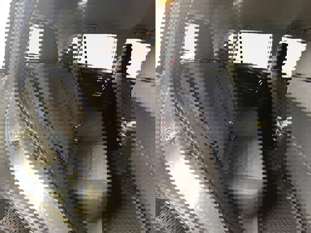 Used 2021 Toyota RAV4 XLE w/ XLE Grade Weather Package image 11