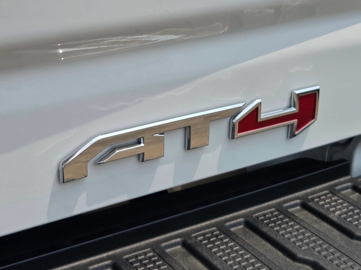 New 2026 GMC Sierra 2500 AT4 w/ Technology Package AWD/4WD image 24
